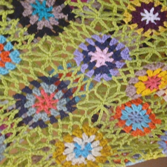 Crochet floral pants - Picture 2 of 3